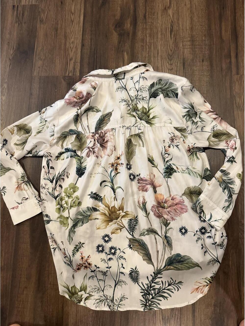 NWOT Satin Anthropologie Relaxed Fit Floral Button Down Top XL - Picture 4 of 6